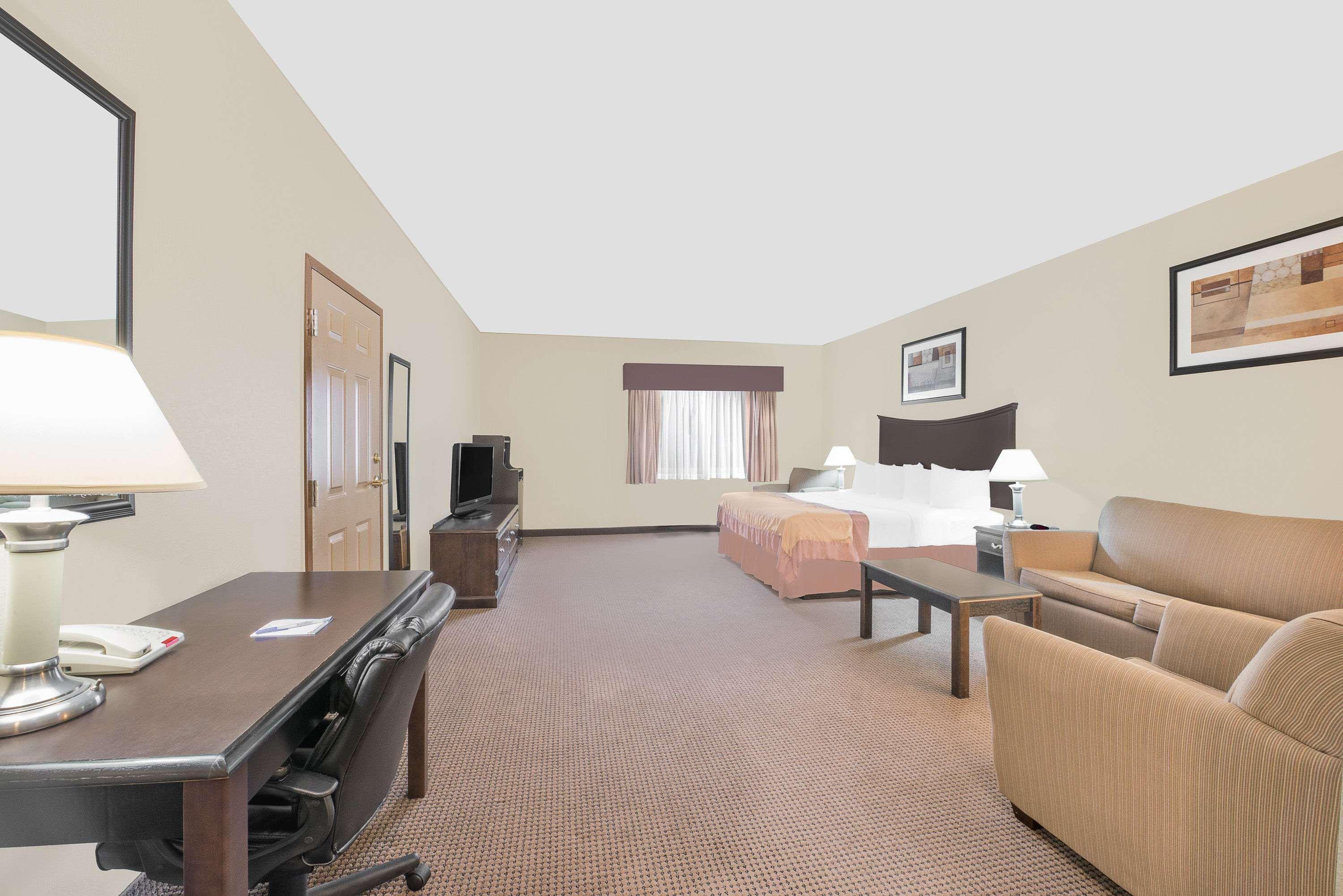 Hotel Baymont By Wyndham Snyder Exteriér fotografie